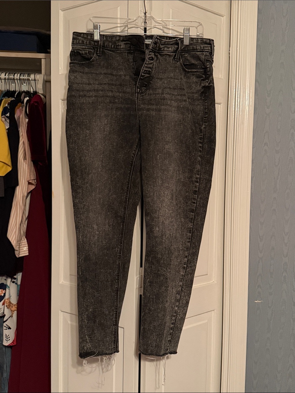 Old Navy Black Washed Ankle Crop Jeans